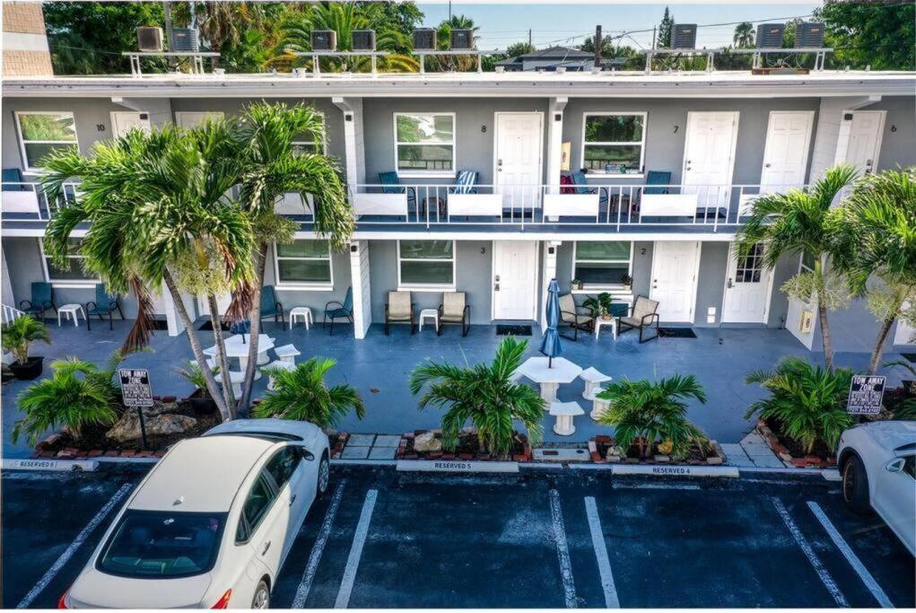 Sunset Beach Suites Of Madeira Beach! Pet Friendly Summer Getaway! Steps To Beach! - Suite 10 St. Pete Beach Exteriör bild