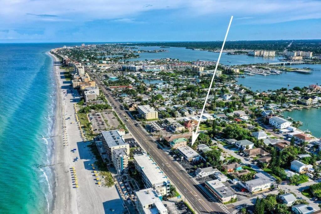 Sunset Beach Suites Of Madeira Beach! Pet Friendly Summer Getaway! Steps To Beach! - Suite 10 St. Pete Beach Exteriör bild
